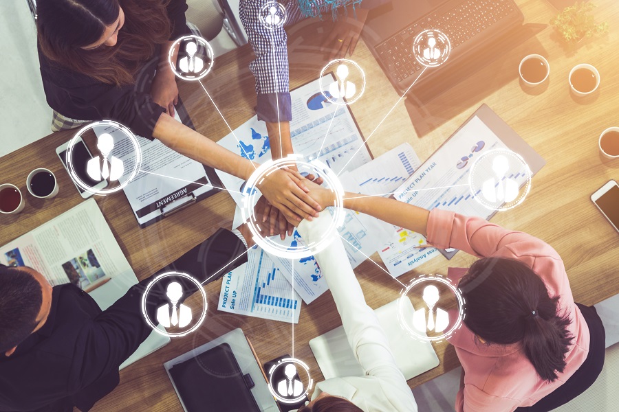 オウンドメディアリクルーティングで自社に合った人材を獲得するイメージ