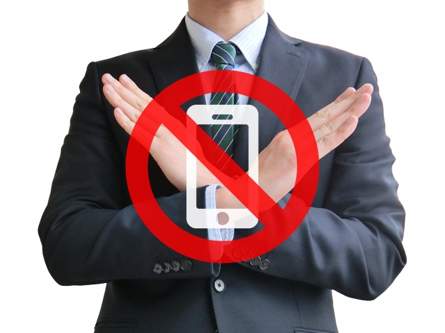 SNSでコンプライアンス違反が多い理由のイメージ