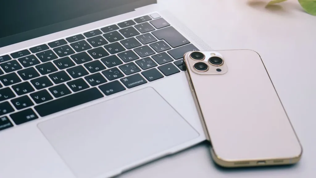 Instagram(インスタグラム)のストーリーに足跡をつけない方法とは