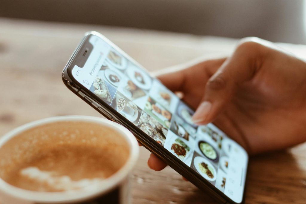 α世代とZ世代の消費行動比較のイメージ