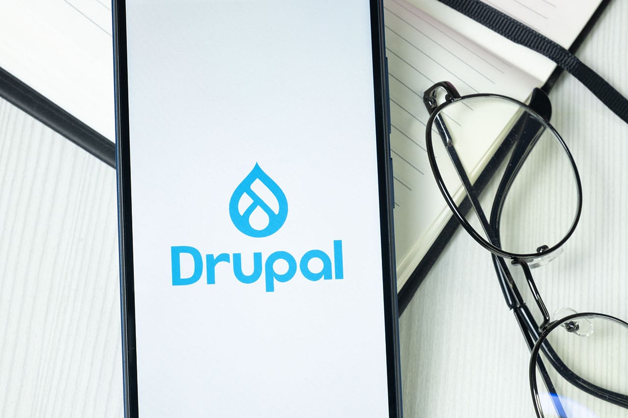 Drupalを使ってホームページ作成をするイメージ